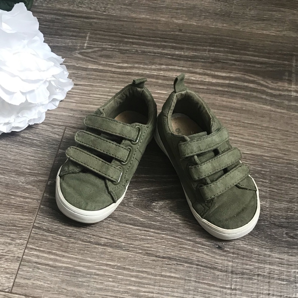 3 FOR $20 Army Green sz 6 toddler, old navy shoes